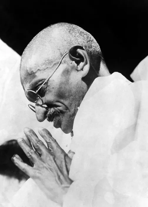 Framed Print : Mahatma Gandhi following his release from a Bombay prison. ca 1931. Courtesy: CSU Archives / Everett Collection