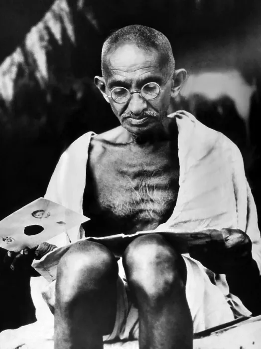Framed Print : Mahatma Gandhi prepares for a hunger strike. 1939.Courtesy: CSU Archives / Everett Collection