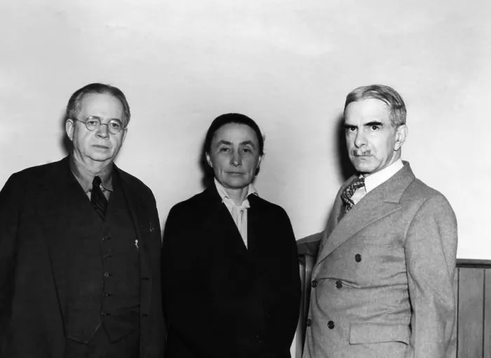 Framed Print : Mahonri Young, artist, Georgia O'Keeffe, artist, and George W. Eggers, Head of the Department of Fine Arts, College of City of New York. New York, circa 1930s