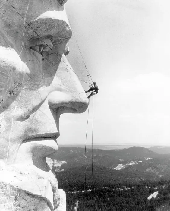 Framed Print : A maintenance worker on the nose of Mount Rushmore's Abraham Lincoln, South Dakota, c. 1960s.. Courtesy: CSU Archives / Everett Collection Framed Print : A maintenance worker on the nose of Mount Rushmore's Abraham Lincoln, South Dakota, c. 1960s.. Courtesy: CSU Archives / Everett Collection