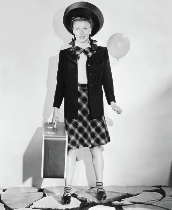 Framed Print : THE MAJOR AND THE MINOR, Ginger Rogers, 1942