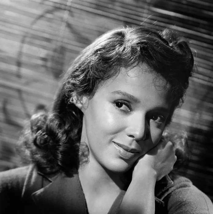 Framed Print : MALAGA, Dorothy Dandridge, 1960 Framed Print : MALAGA, Dorothy Dandridge, 1960