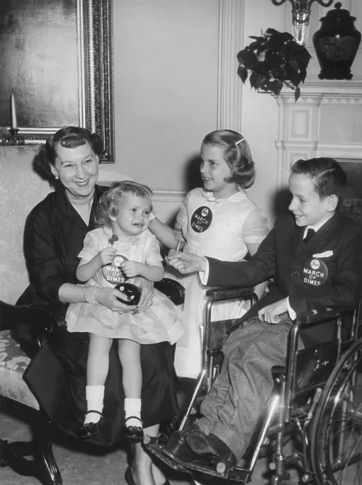Framed Print : Mamie Eisenhower supporting the March of Dimes. Nov. 4, 1958. She poses at the White House with children afflicted by polio. Dec. 20, 1958 - (BSLOC_2014_16_95) Framed Print : Mamie Eisenhower supporting the March of Dimes. Nov. 4, 1958. She poses at the White House with children afflicted by polio. Dec. 20, 1958 - (BSLOC_2014_16_95)