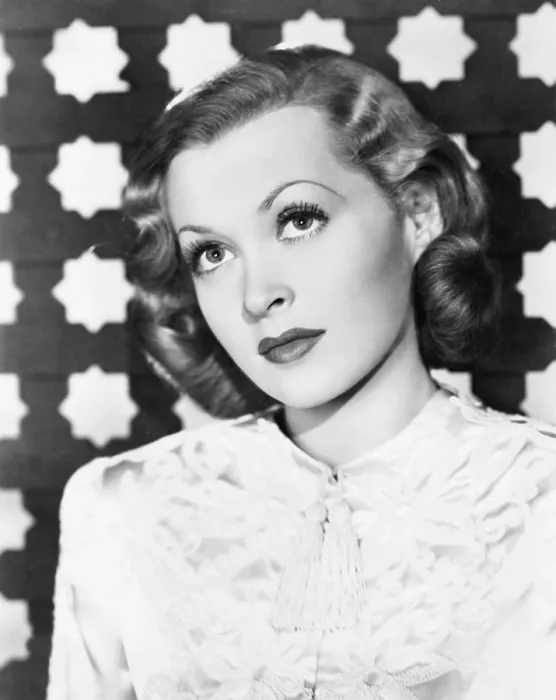 Framed Print : THE MAN WITH 100 FACES, (aka CRACKERJACK), Lilli Palmer, 1938