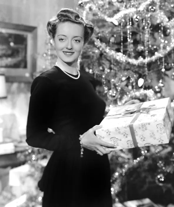 Framed Print : THE MAN WHO CAME TO DINNER, Bette Davis, 1942