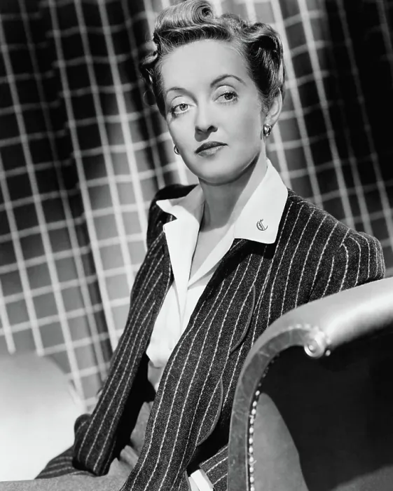 Framed Print : THE MAN WHO CAME TO DINNER, Bette Davis, 1942