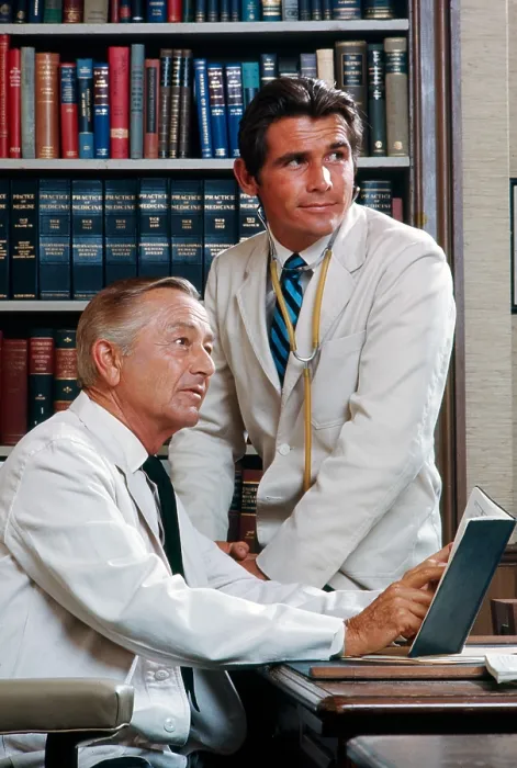 Framed Print : MARCUS WELBY, M.D. from left: Robert Young, James Brolin, (1969), 1969-76