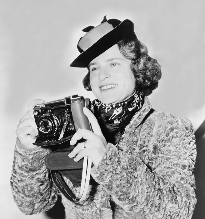 Framed Print : Margaret Bourke-White (1904-1971), one of the most prominent photojournalists of the 20th century Framed Print : Margaret Bourke-White (1904-1971), one of the most prominent photojournalists of the 20th century