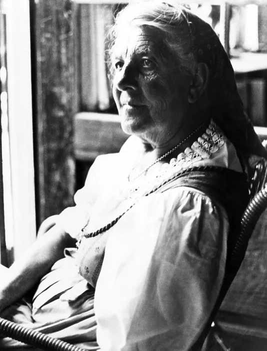 Framed Print : Maria Von Trapp (1905-1987), Austrian singer and inspiration for THE SOUND OF MUSIC, circa 1970s. Courtesy: CSU Archives / Everett Collection Framed Print : Maria Von Trapp (1905-1987), Austrian singer and inspiration for THE SOUND OF MUSIC, circa 1970s. Courtesy: CSU Archives / Everett Collection