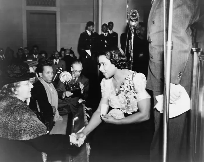 Framed Print : Marian Anderson (1897-1993), shaking hands with woman at ceremony for the dedication of a mural commemorating Anderson's 1939 concert on the steps of the Lincoln Memorial Framed Print : Marian Anderson (1897-1993), shaking hands with woman at ceremony for the dedication of a mural commemorating Anderson's 1939 concert on the steps of the Lincoln Memorial