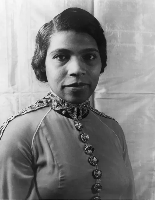 Framed Print : Marian Anderson (1897-1993), African American opera singer, received greater recognition in Europe in the 1930's than in America. 1940 portrait by Carl Van Vechten