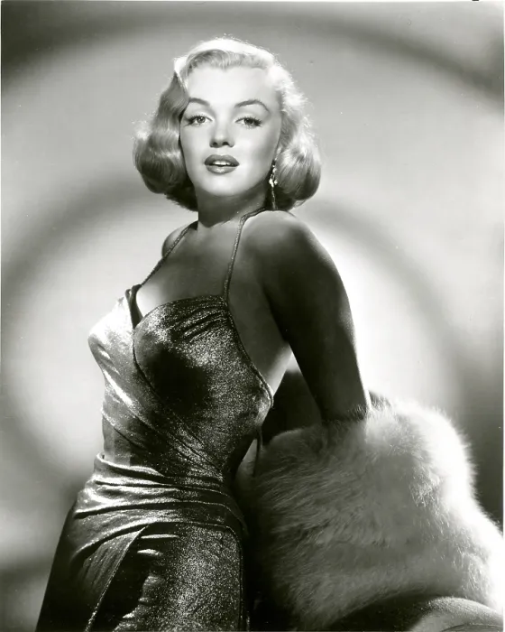 Framed Print : Marilyn Monroe, ca. 1951. - Photo: Courtesy Everett Collection