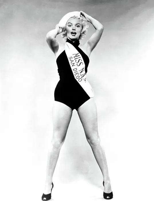 Framed Print : Marilyn Monroe, ca. 1952