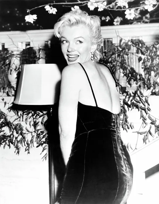 Framed Print : Marilyn Monroe, ca. 1954