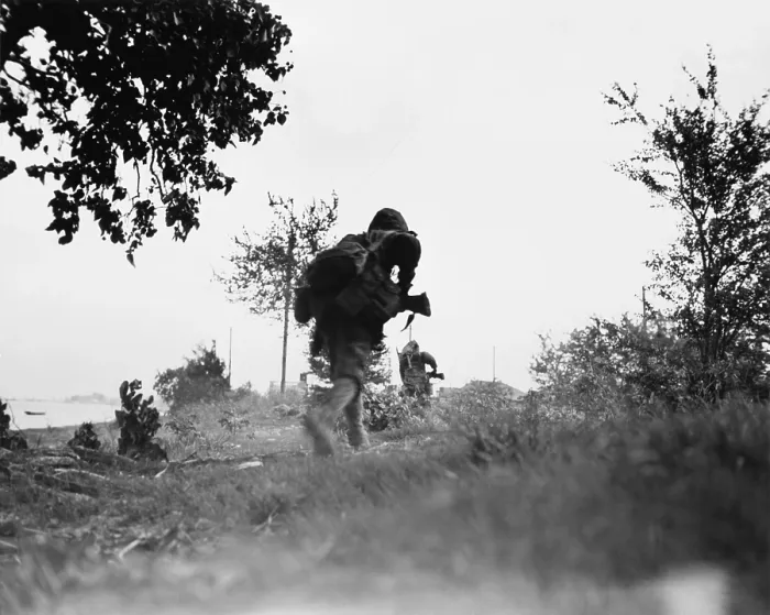 Framed Print : Marines move against the Japanese on Saipan. June 24, 1944. Northern Mariana Islands, World War 2. (BSLOC_2014_10_106)