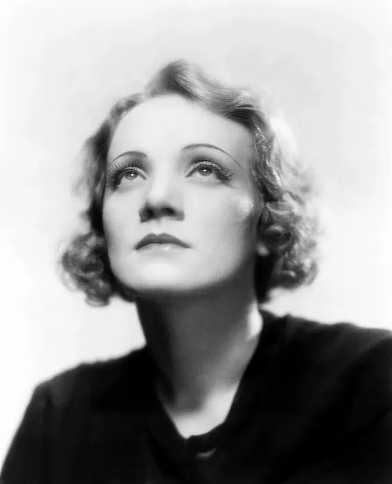 Framed Print : Marlene Dietrich, 1931