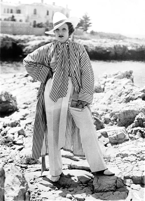 Framed Print : Marlene Dietrich, on vacation at Cap d'Antibes, summer 1933 Framed Print : Marlene Dietrich, on vacation at Cap d'Antibes, summer 1933