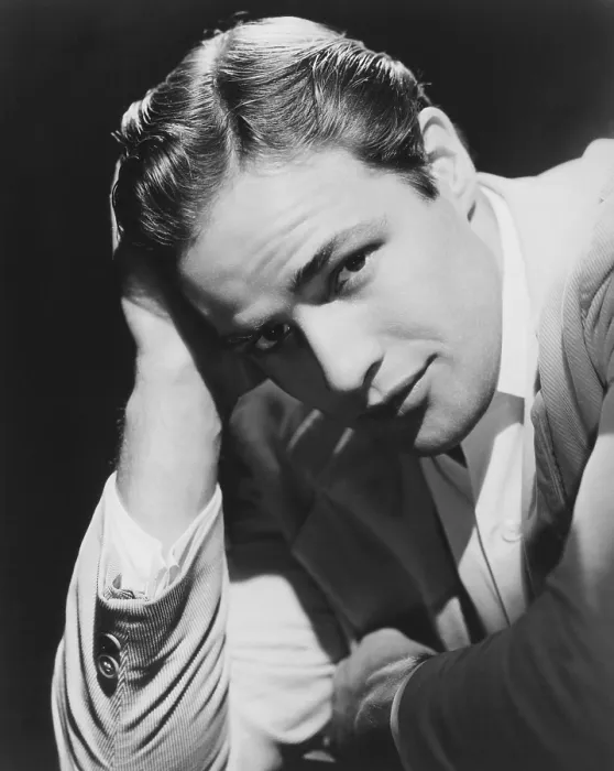 Framed Print : Marlon Brando, portrait promoting A STREETCAR NAMED DESIRE, 1951 Framed Print : Marlon Brando, portrait promoting A STREETCAR NAMED DESIRE, 1951