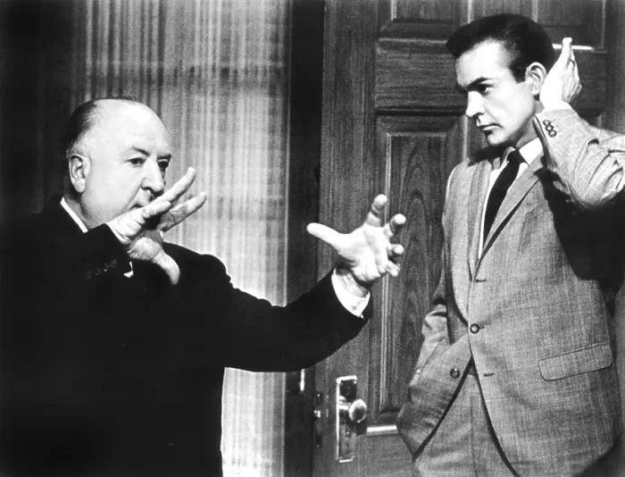 Framed Print : MARNIE, director ALFRED HITCHCOCK, SEAN CONNERY, on set, 1964 Framed Print : MARNIE, director ALFRED HITCHCOCK, SEAN CONNERY, on set, 1964