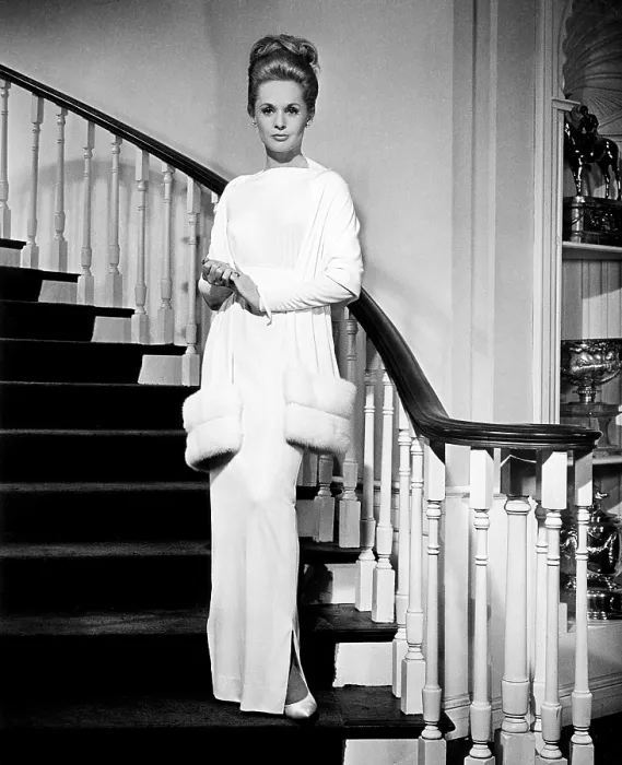 Framed Print : MARNIE, Tippi Hedren, 1964