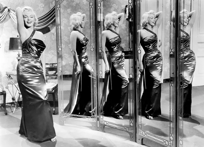 Framed Print : HOW TO MARRY A MILLIONAIRE, Marilyn Monroe, 1953, TM and Copyright (c) 20th Century-Fox Film Corp. All Rights Reserved