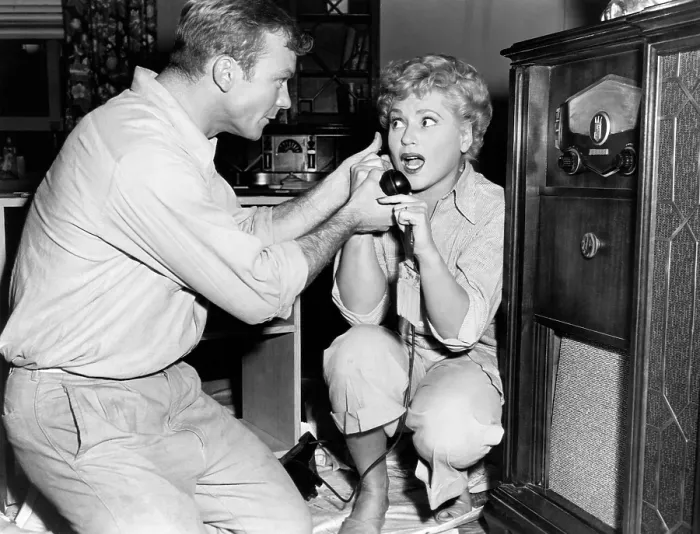 Framed Print : THE MARRYING KIND, Aldo Ray, Judy Holliday, 1952