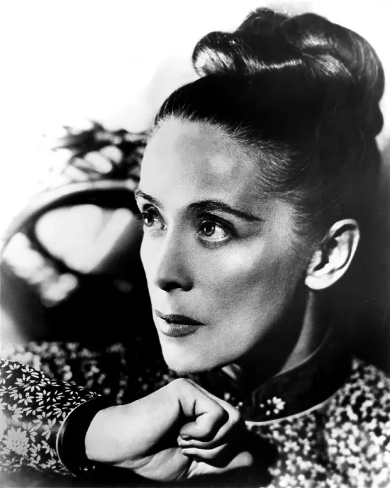 Framed Print : Martha Graham. Courtesy: CSU Archives  /  Everett Collection