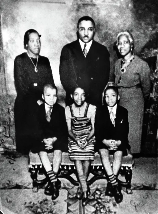 Framed Print : MARTIN LUTHER KING, Jr. appears(front row, right) in an early photo with his family. From L to R: Alberta Williams King (mother), Martin Luther King, Sr Framed Print : MARTIN LUTHER KING, Jr. appears(front row, right) in an early photo with his family. From L to R: Alberta Williams King (mother), Martin Luther King, Sr