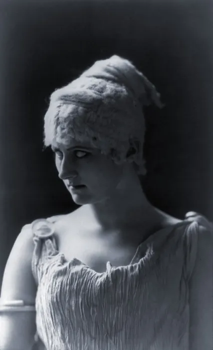 Framed Print : Mary Anderson de Navarro (1859-1940), American actress as Galatea IN William Schwenk Gilbert's (of Gilbert and Sullivan) PYGMALION AND GALATEA. 1883