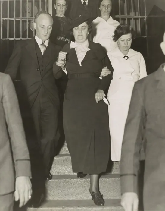 Framed Print : Mary Creighton (center), leaving Nassau County jail for Sing Sing Prison, Jan. 20, 1936 Framed Print : Mary Creighton (center), leaving Nassau County jail for Sing Sing Prison, Jan. 20, 1936