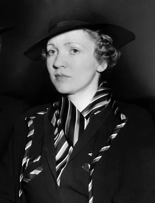 Framed Print : Mary Miles Minter (1902-1984), American silent film actress, 1937. CSU Archives / Courtesy Everett Collection