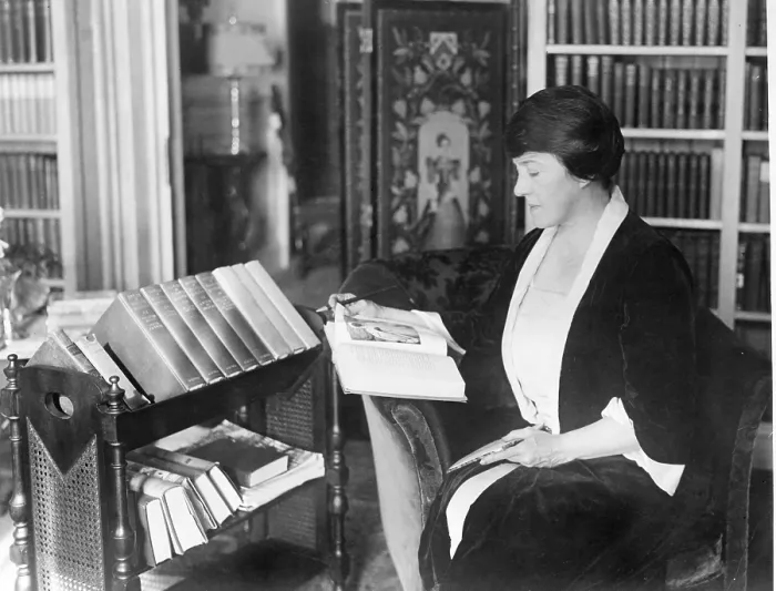 Framed Print : Mary Roberts Rinehart, (1876-1858), popular American novelist and playwright of mystery tales, whose career spanned over 40 years. Portrait from the 1920's