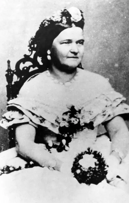 Framed Print : Mary Todd Lincoln, c. 1860s.. Courtesy: CSU Archives / Everett Collection Framed Print : Mary Todd Lincoln, c. 1860s.. Courtesy: CSU Archives / Everett Collection