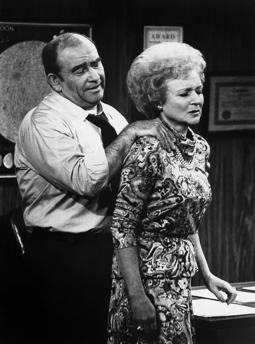 Framed Print : THE MARY TYLER MOORE SHOW, from left: Ed Asner, Betty White, Sue Ann Gets the Ax, (Season 7 | Episode 17, aired 29 January 1977), 1970-77 Framed Print : THE MARY TYLER MOORE SHOW, from left: Ed Asner, Betty White, Sue Ann Gets the Ax, (Season 7 | Episode 17, aired 29 January 1977), 1970-77