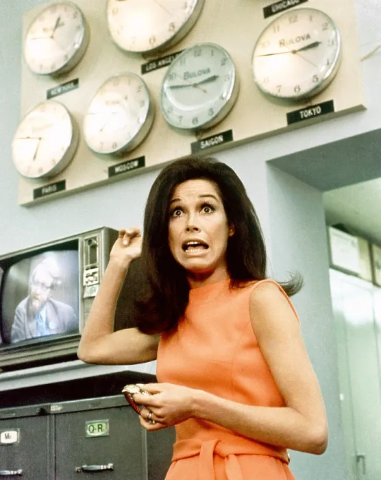 Framed Print : MARY TYLER MOORE SHOW, Mary Tyler Moore, 1970-77