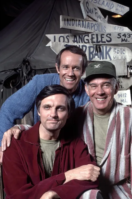 Framed Print : MASH, (aka M*A*S*H*), from left: Alan Alda, Mike Farrell, Harry Morgan, 1972-83 (1975 photo)