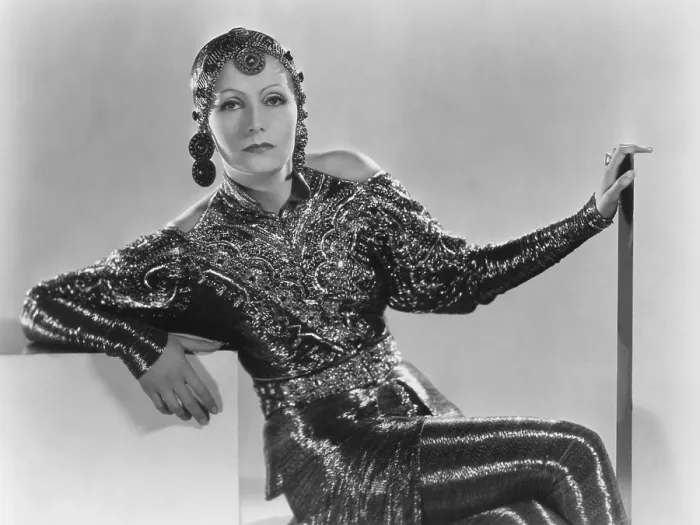 Framed Print : MATA HARI, Greta Garbo, 1931