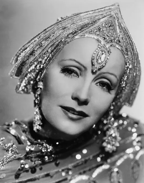 Framed Print : MATA HARI, Greta Garbo, 1931 Framed Print : MATA HARI, Greta Garbo, 1931
