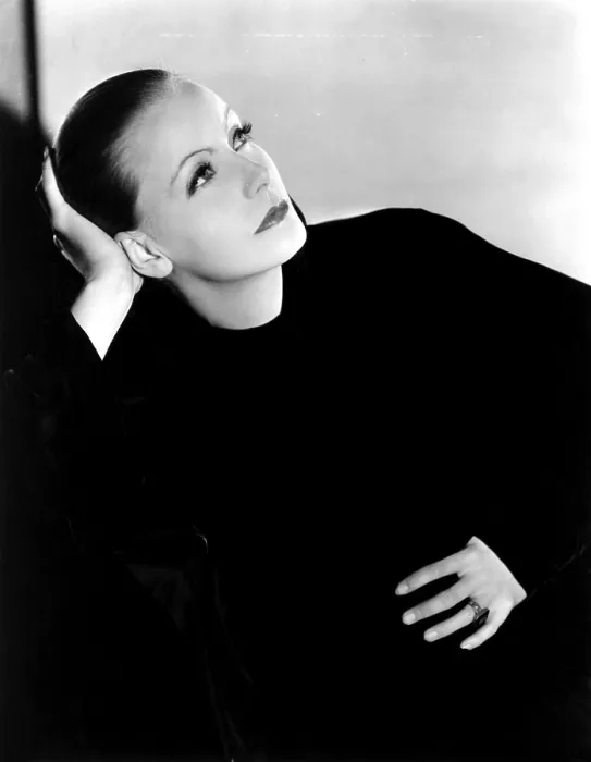 Framed Print : MATA HARI, Greta Garbo, 1931