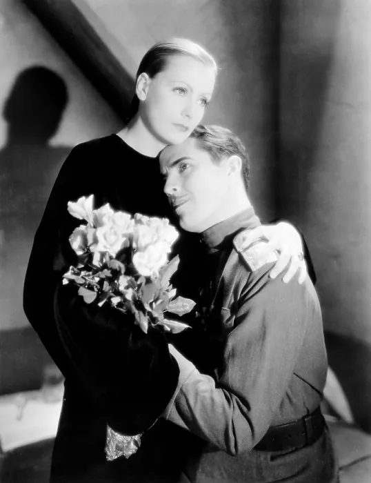 Framed Print : MATA HARI, from left: Greta Garbo, Ramon Novarro, 1931
