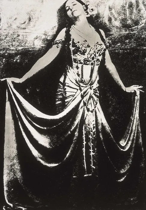 Framed Print : MATA HARI, Margaretha Geertruida Zelle, called (1876-1917). AISA / Everett Collection**US SALES ONLY**
