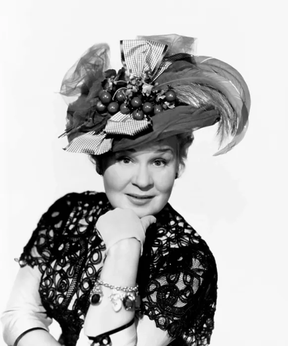 Framed Print : THE MATCHMAKER, Shirley Booth, 1958