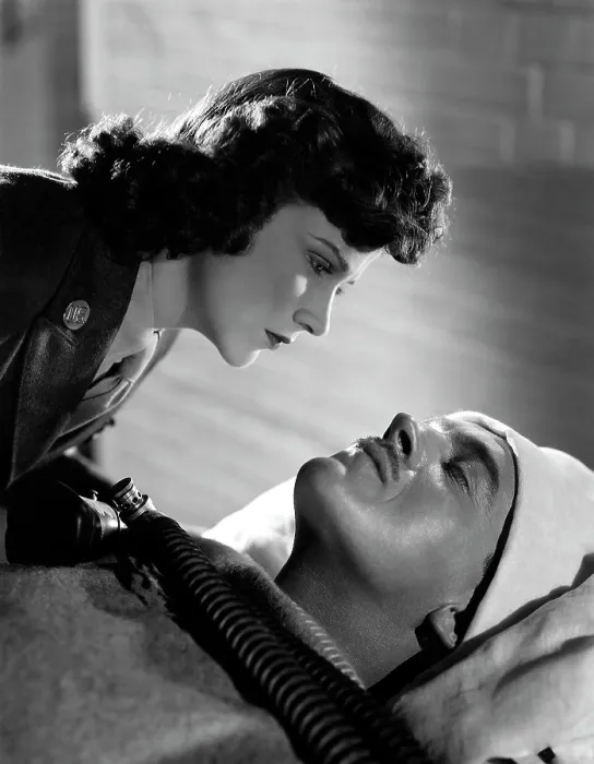 Framed Print : A MATTER OF LIFE AND DEATH, (aka STAIRWAY TO HEAVEN), Kim Hunter, David Niven, 1946