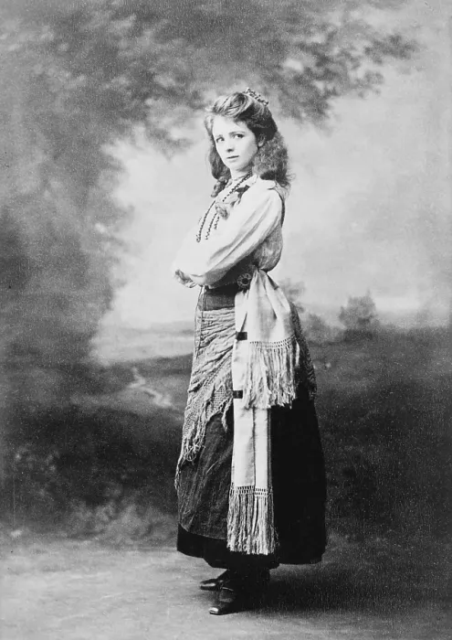 Framed Print : Maude Adams (1872-1953), American actress in costume as Babbie, from THE LITTLE MINISTER by J. M. Barrie. Ca. 1898. Kathryn Hepburn would play the same role in a 1934 film version