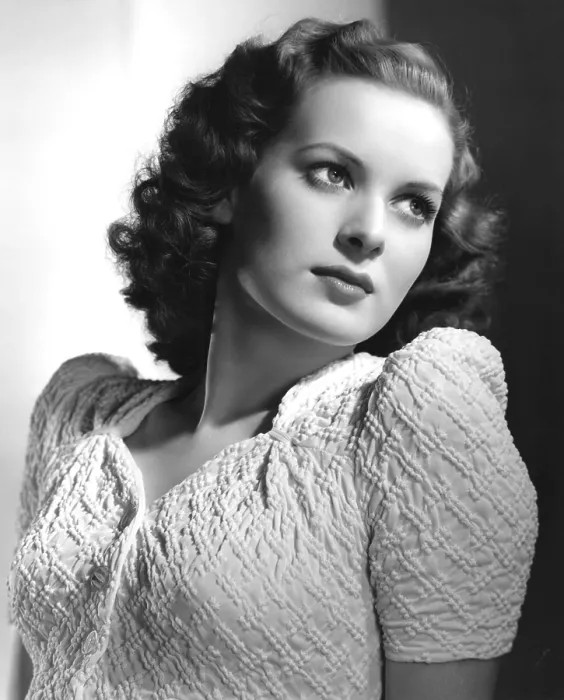 Framed Print : MAUREEN O'HARA, 1940 Framed Print : MAUREEN O'HARA, 1940