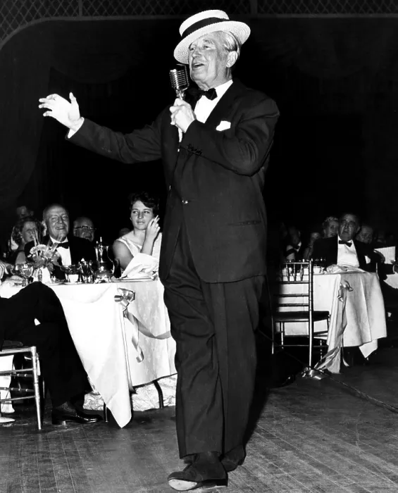 Framed Print : Maurice Chevalier at New York's April in Paris ball, 1961. Courtesy: CSU Archives / Everett Collection