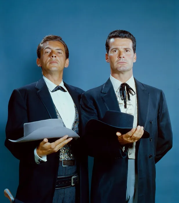 Framed Print : MAVERICK, Jack Kelly, James Garner, 1957-62 Framed Print : MAVERICK, Jack Kelly, James Garner, 1957-62