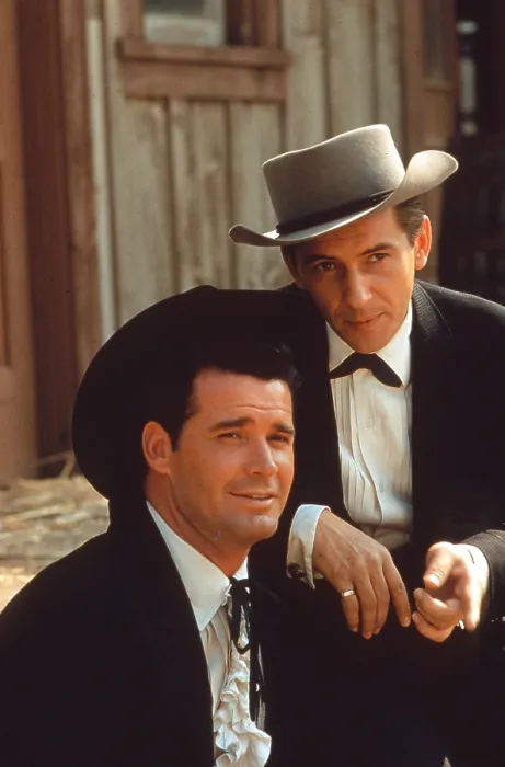 Framed Print : MAVERICK, James Garner, Jack Kelly, 1957-62 Framed Print : MAVERICK, James Garner, Jack Kelly, 1957-62