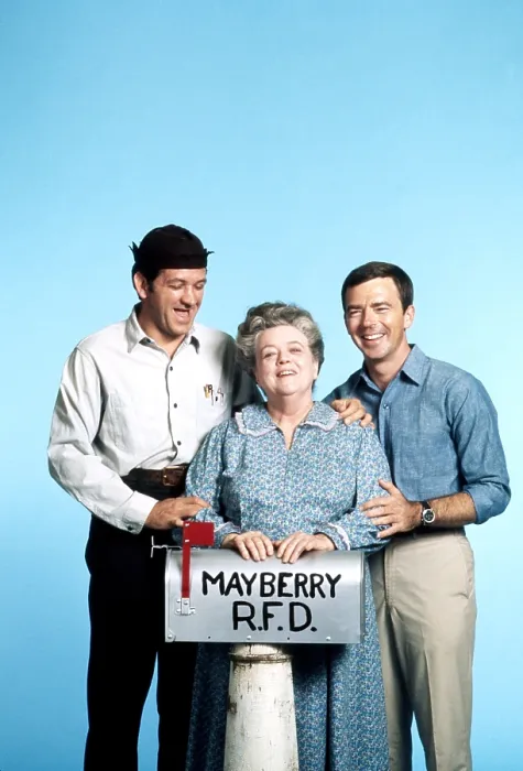 Framed Print : MAYBERRY R.F.D. from left, George Lindsey, Frances Bavier, Ken Berry, 1968-71 (1968 photo) Framed Print : MAYBERRY R.F.D. from left, George Lindsey, Frances Bavier, Ken Berry, 1968-71 (1968 photo)