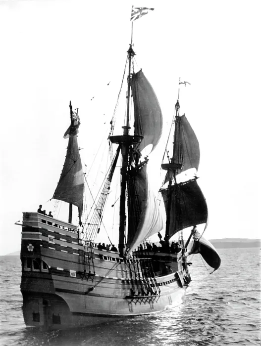 Framed Print : Mayflower II, Plymouth Harbor, Plymouth, England, 1957. Courtesy: CSU Archives  /  Everett Collection